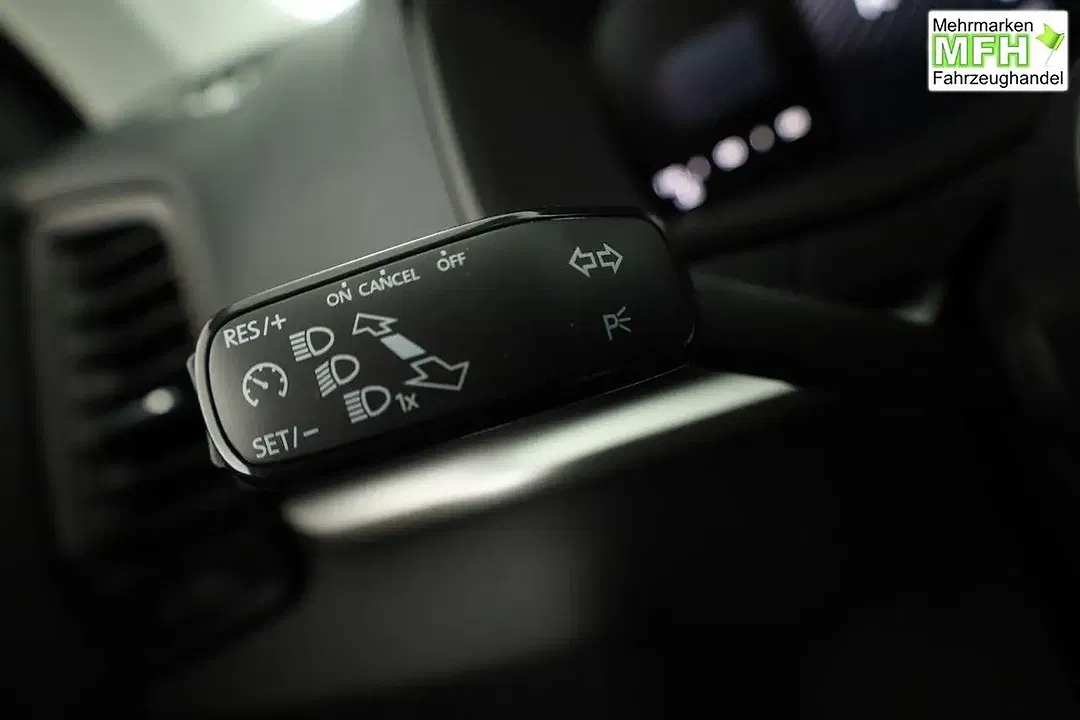 Skoda Karoq 2.0 TDI DSG 4x4 Selection - Thumbnail 9