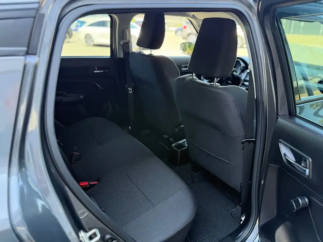 Suzuki Swift Hybrid 1.2 Dualjet CVT Comfort - Thumbnail 10