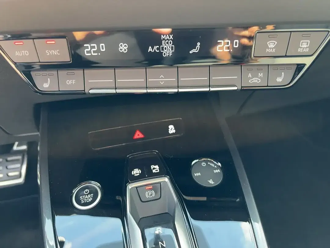 Audi Q4 e-tron 40 - Thumbnail 9