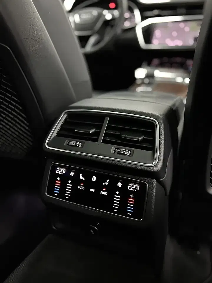 Audi A7 50 TDI quattro Sportback S line - Thumbnail 16