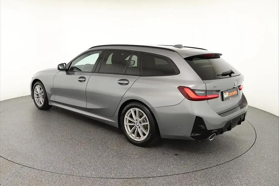 BMW 320 xDrive M Sport - Thumbnail 4