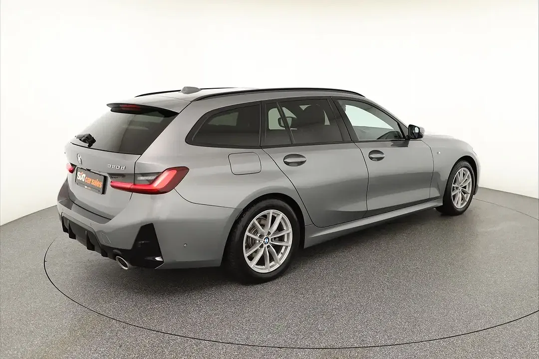 BMW 320 xDrive M Sport - Thumbnail 5