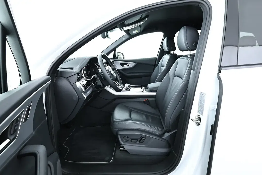 Audi Q7 - Thumbnail 10
