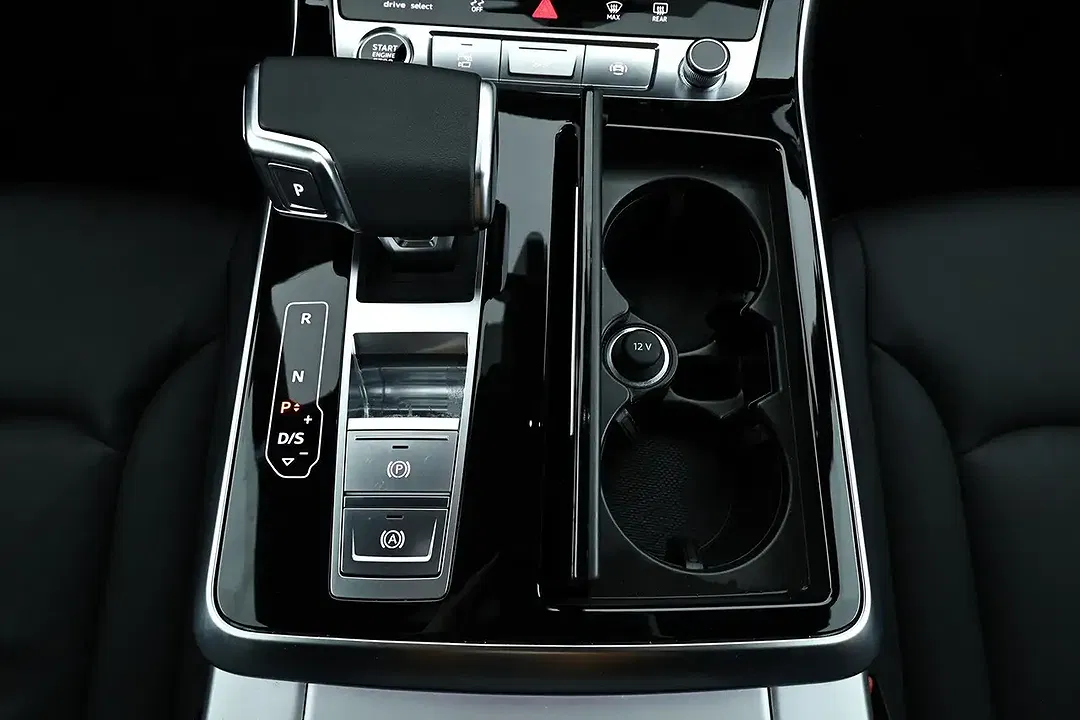 Audi Q7 - Thumbnail 16