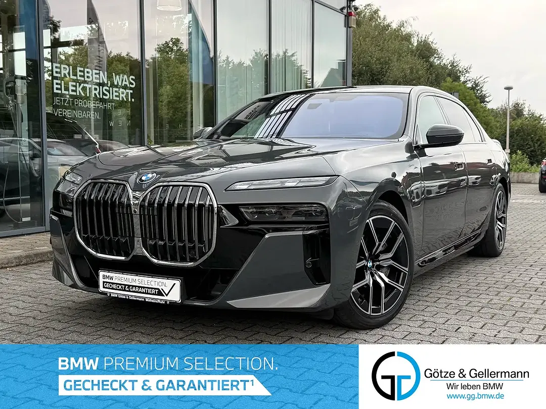 BMW 750 xDrive M Sport - foto 1