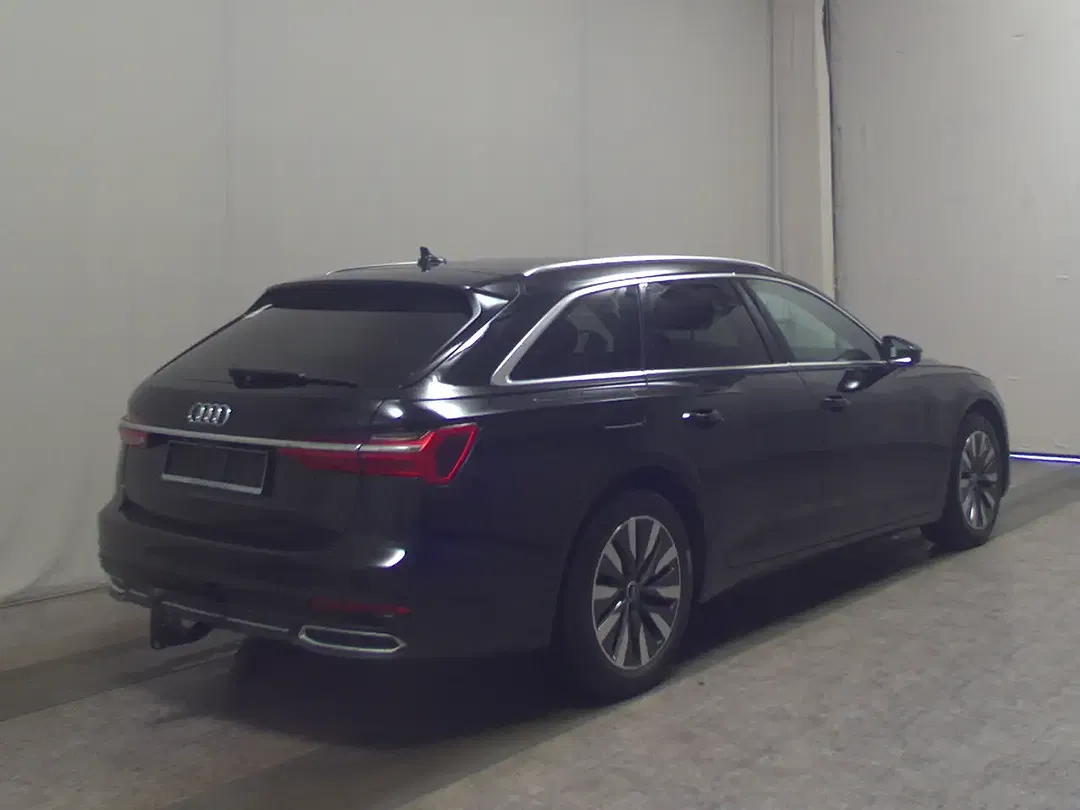 Audi A6 35 TDI Avant sport - Thumbnail 4