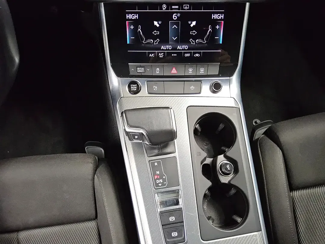 Audi A6 35 TDI Avant sport - Thumbnail 6