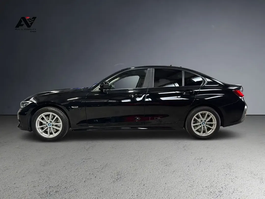 BMW 320 - Thumbnail 2