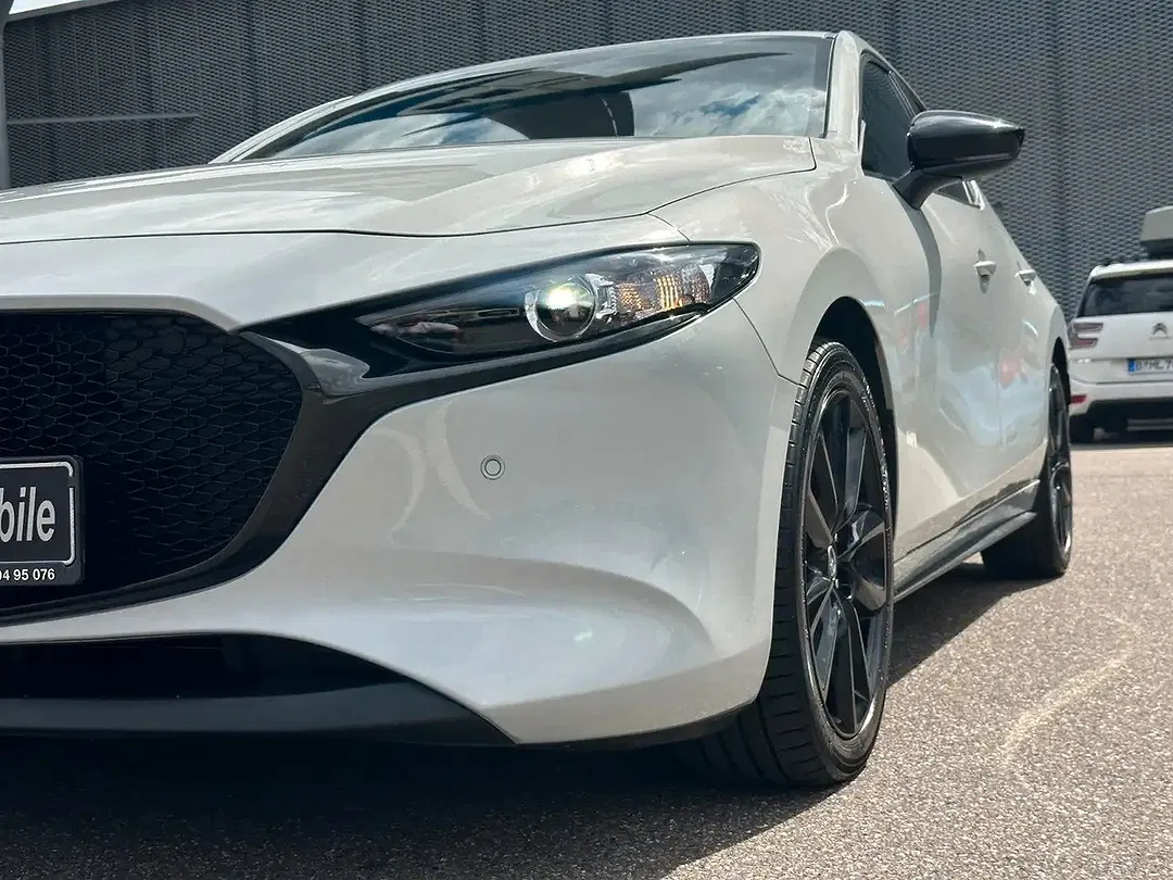Mazda 3 - Thumbnail 12