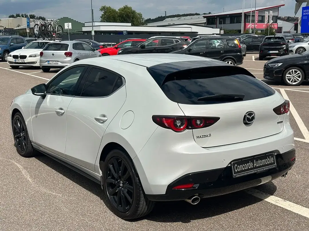 Mazda 3 - Thumbnail 13