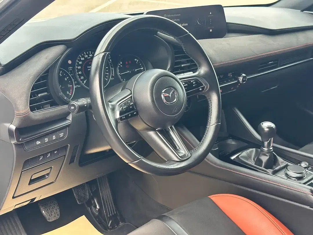 Mazda 3 - foto 15