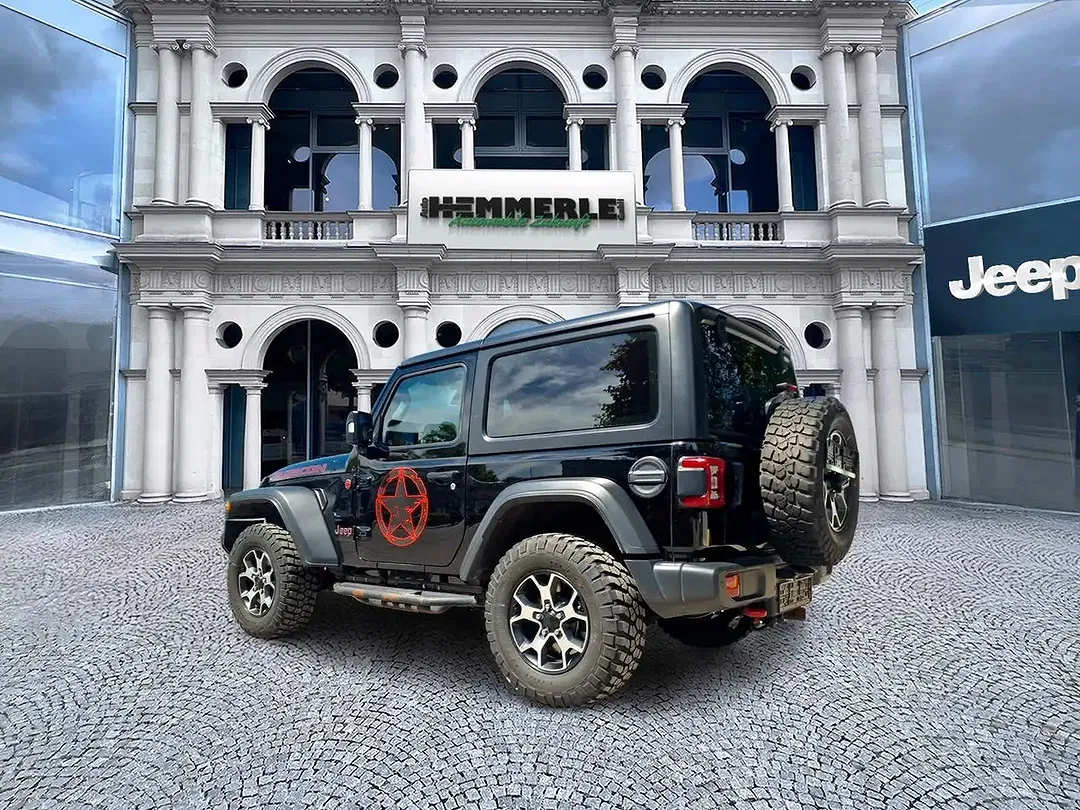 Jeep Wrangler Rubicon - Thumbnail 3