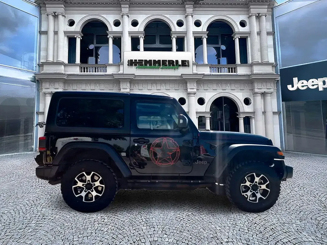 Jeep Wrangler Rubicon - Thumbnail 4