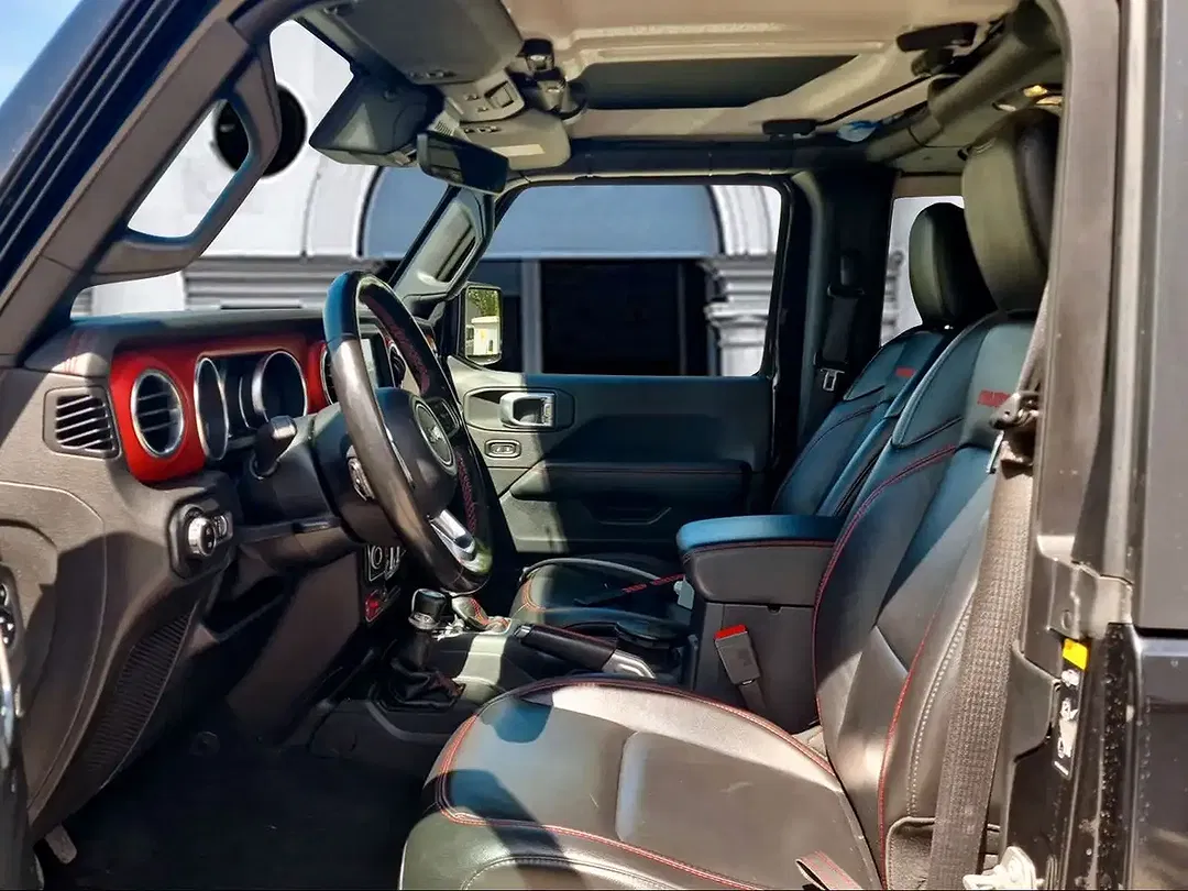 Jeep Wrangler Rubicon - Thumbnail 5