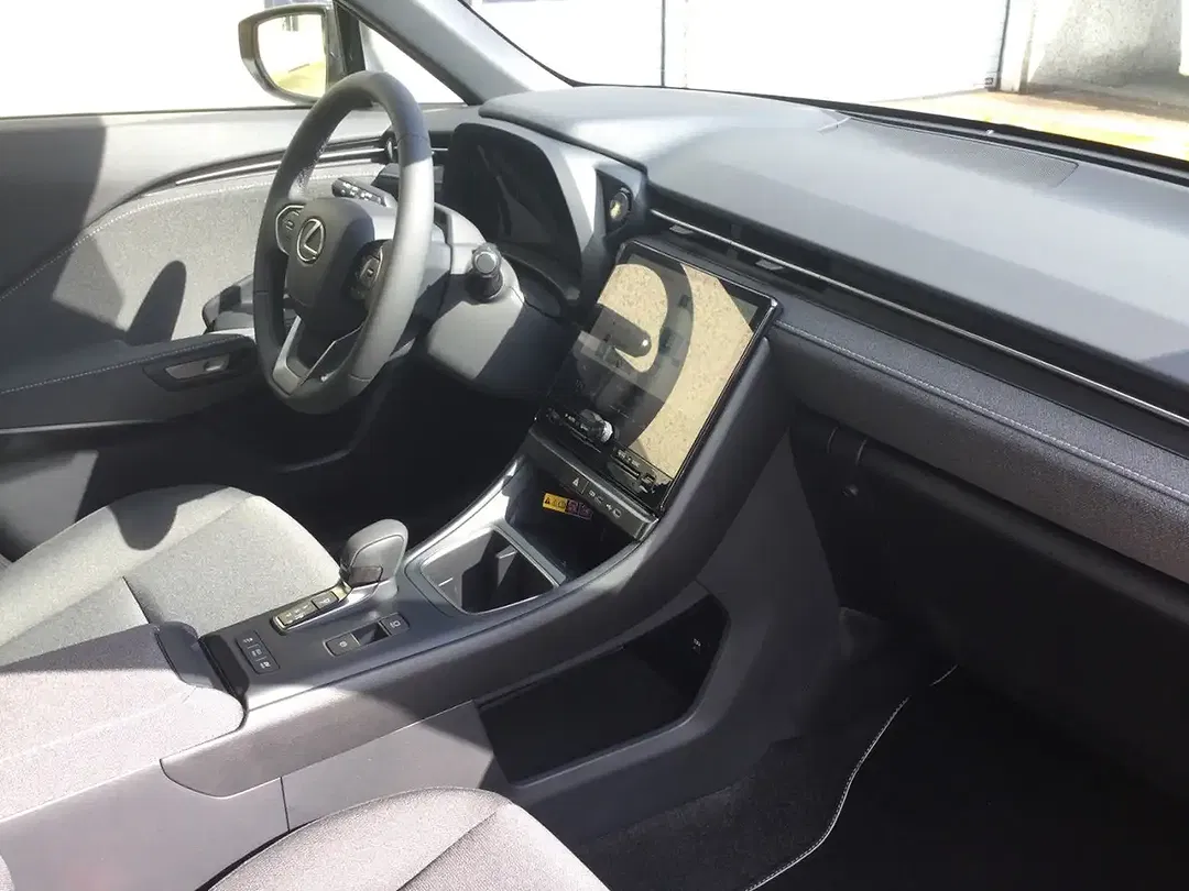 Lexus LBX Comfort - foto 14