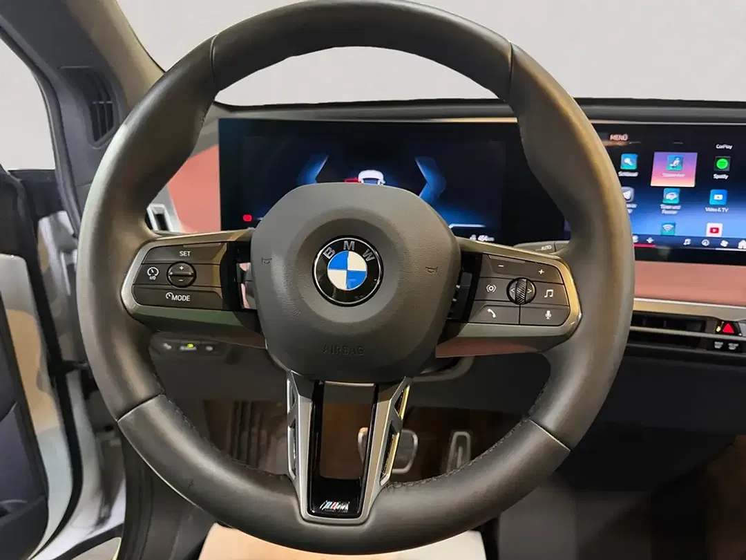 BMW iX xDrive M Sport - Thumbnail 15