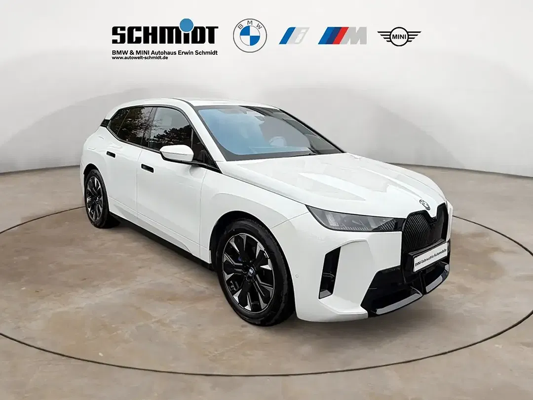 BMW iX xDrive M Sport - Thumbnail 9