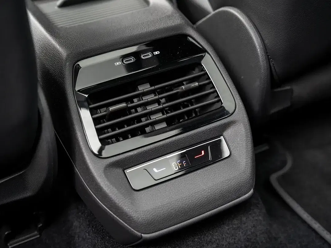 Volkswagen ID.5 Pro Performance - Thumbnail 8