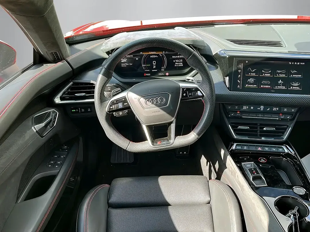 Audi RS e-tron GT - Thumbnail 8