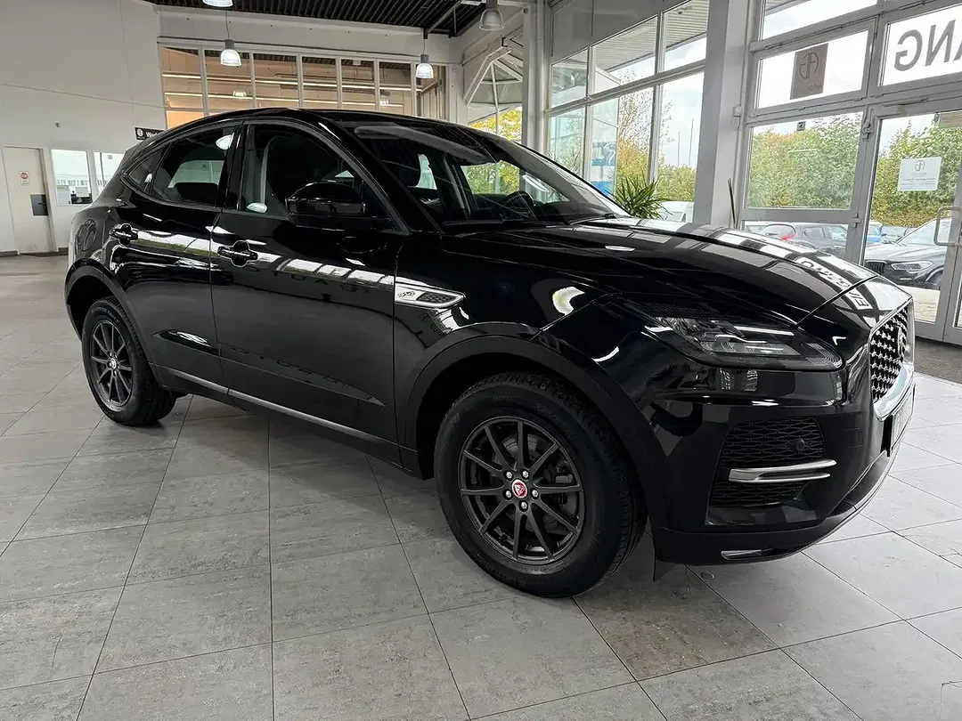 Jaguar E-Pace - Thumbnail 3