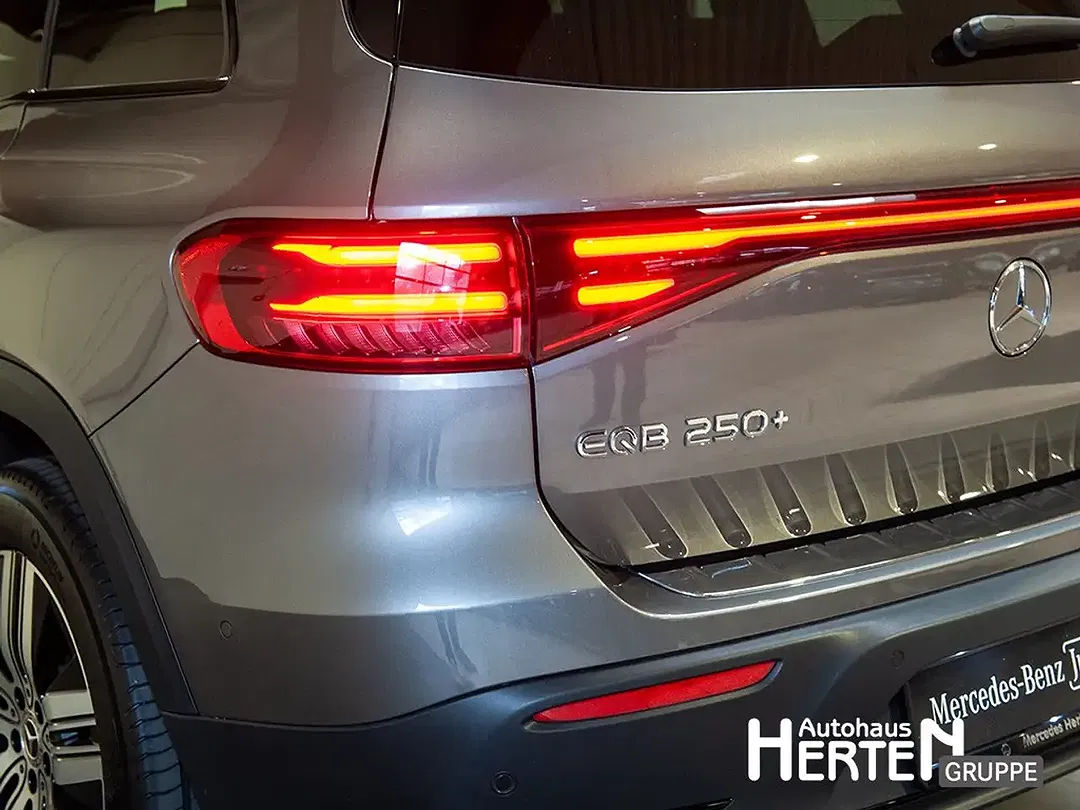 Mercedes-Benz EQB 250 Night - Thumbnail 14