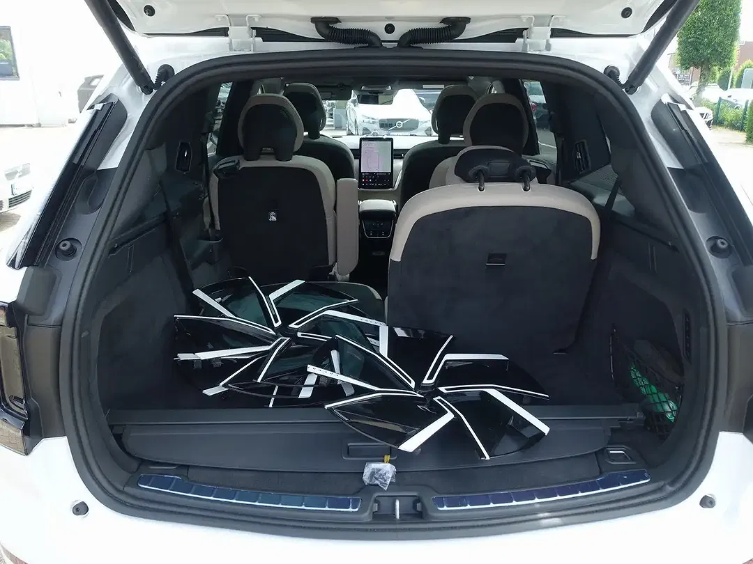 Volvo EX90 Twin Motor Performance Ultra - Thumbnail 13