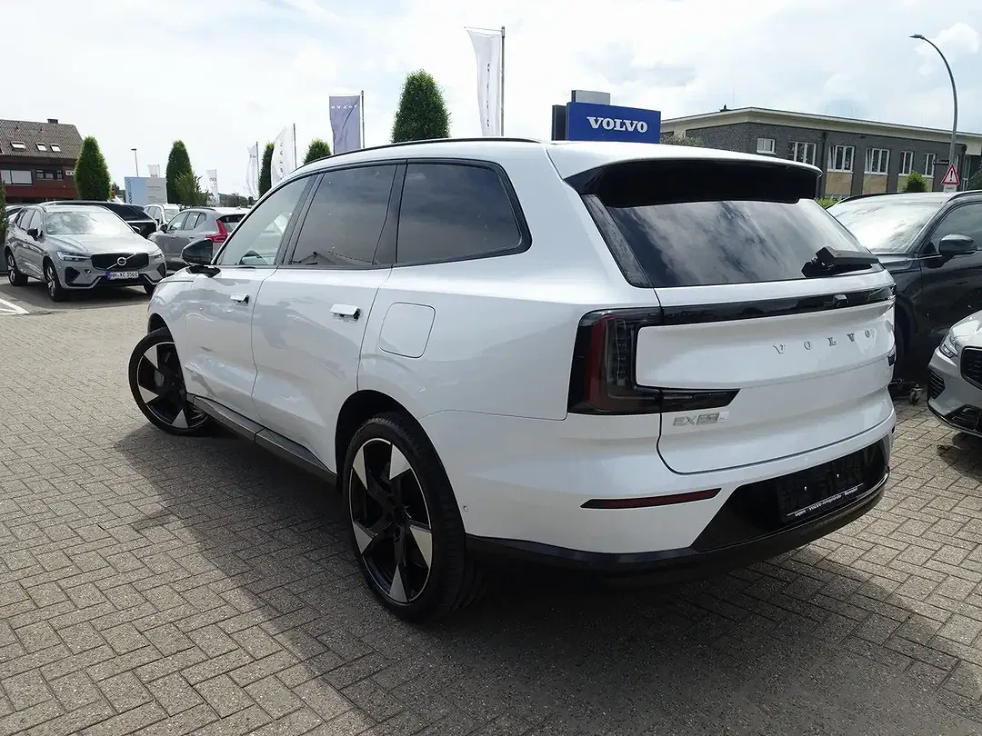 Volvo EX90 Twin Motor Performance Ultra - Thumbnail 4
