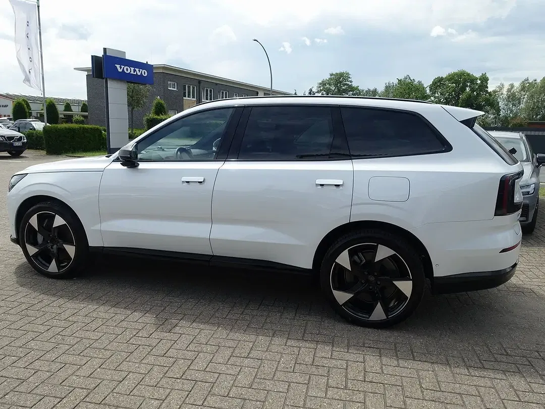 Volvo EX90 Twin Motor Performance Ultra - Thumbnail 6