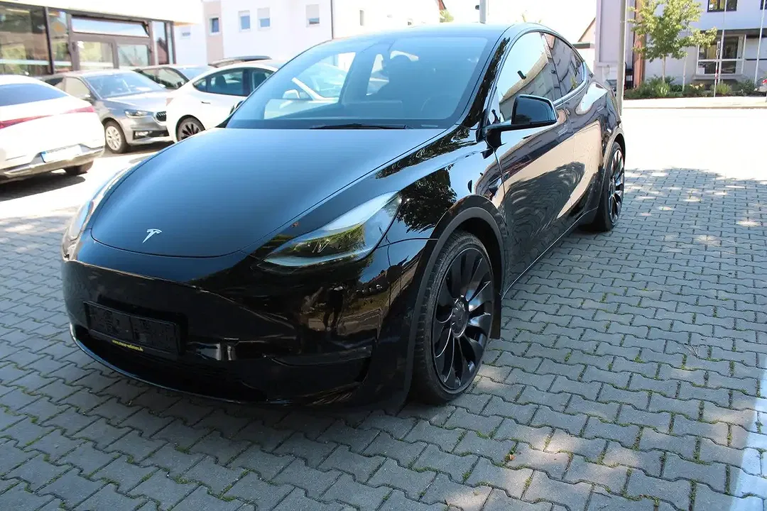 Tesla Model Y AWD Dual Motor Performance - foto 2