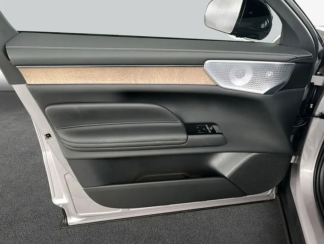 Volvo ES90 Single Motor Extended Range Ultra - Thumbnail 19