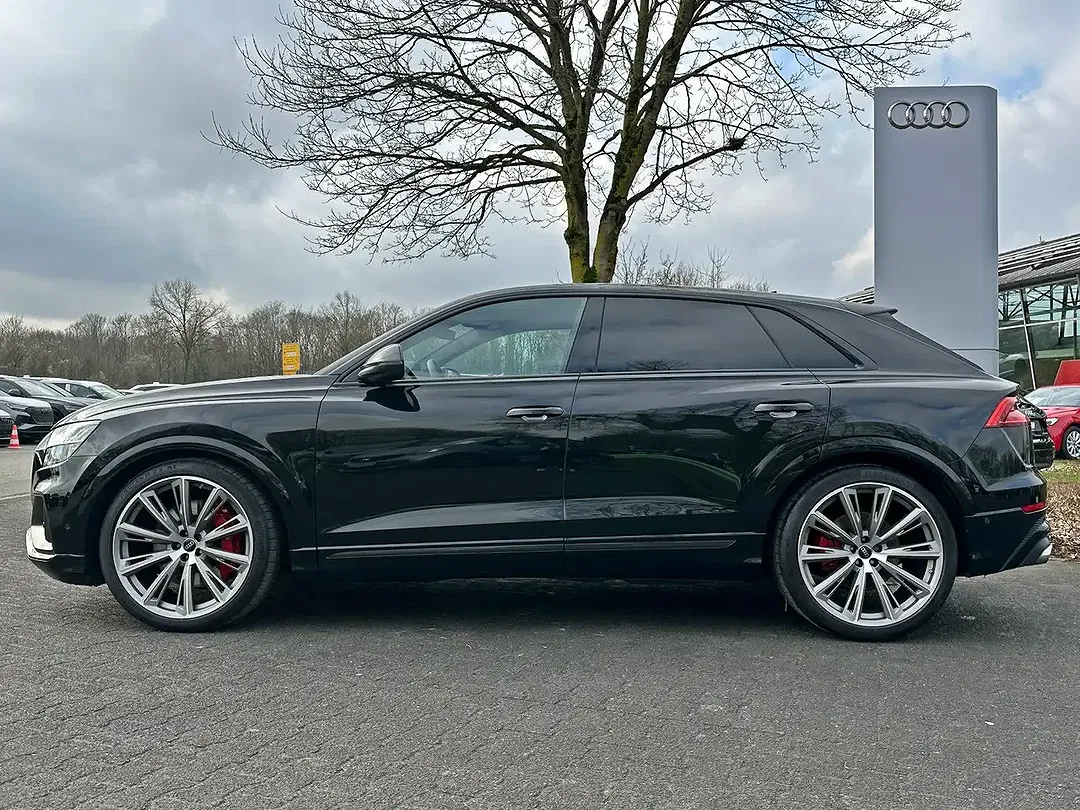 Audi SQ8 TFSI quattro competition plus - Thumbnail 4