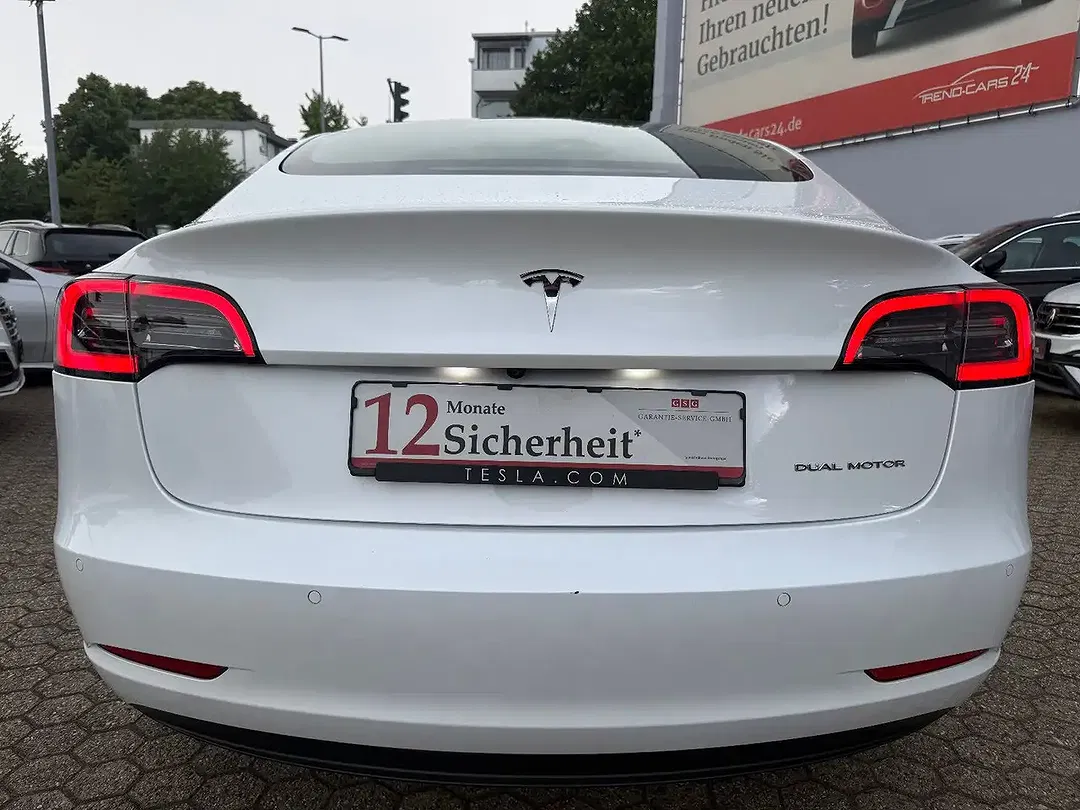 Tesla Model 3 AWD Dual Motor Long Range - Thumbnail 6