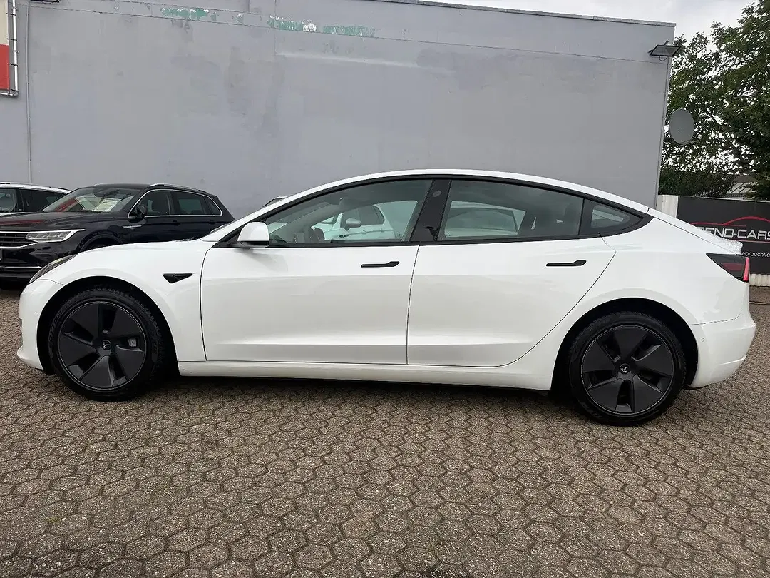 Tesla Model 3 AWD Dual Motor Long Range - Thumbnail 7