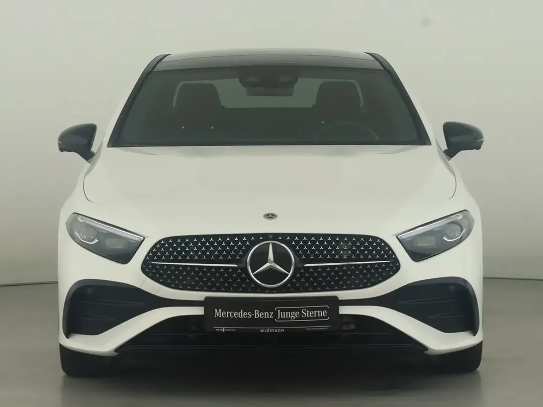 Mercedes-Benz A 220 AMG Line - Thumbnail 3
