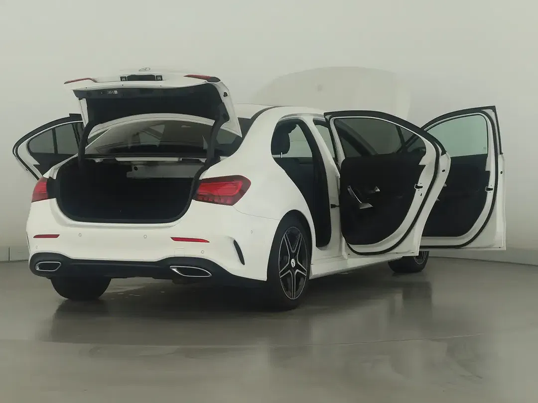 Mercedes-Benz A 220 AMG Line - Thumbnail 9