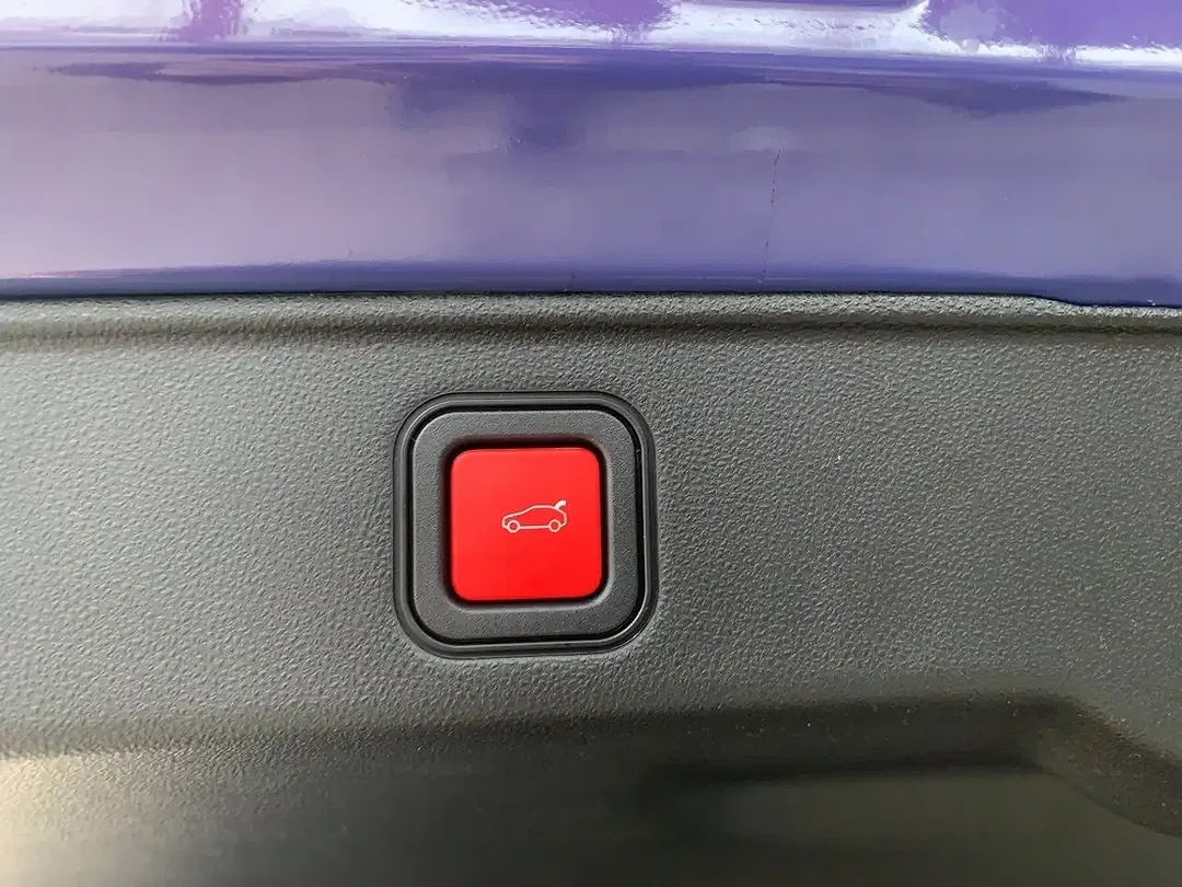 Abarth 600e - Thumbnail 13