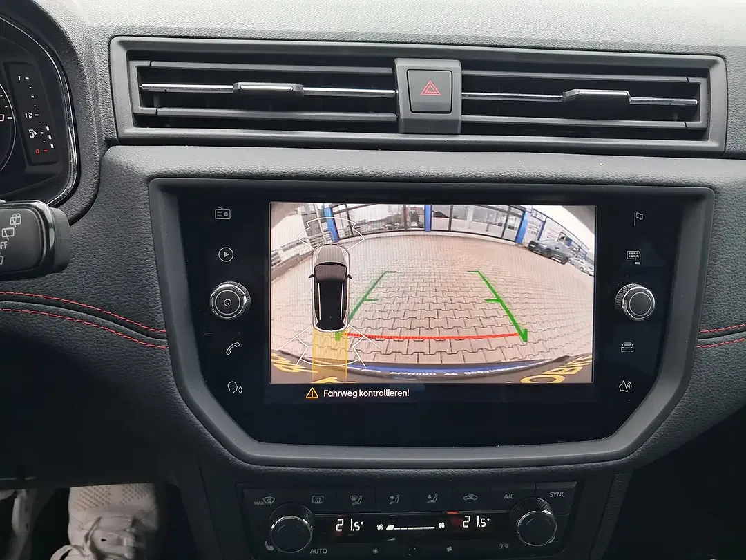 SEAT Arona - Thumbnail 11