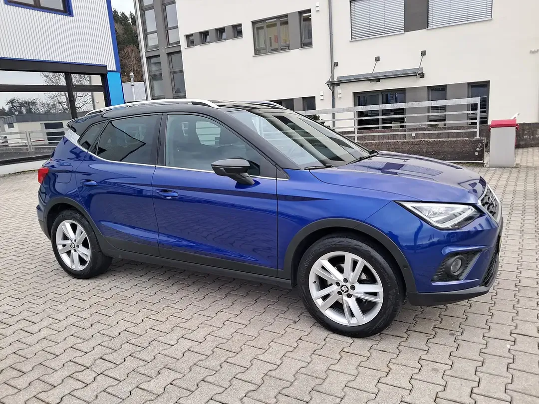 SEAT Arona - Thumbnail 5