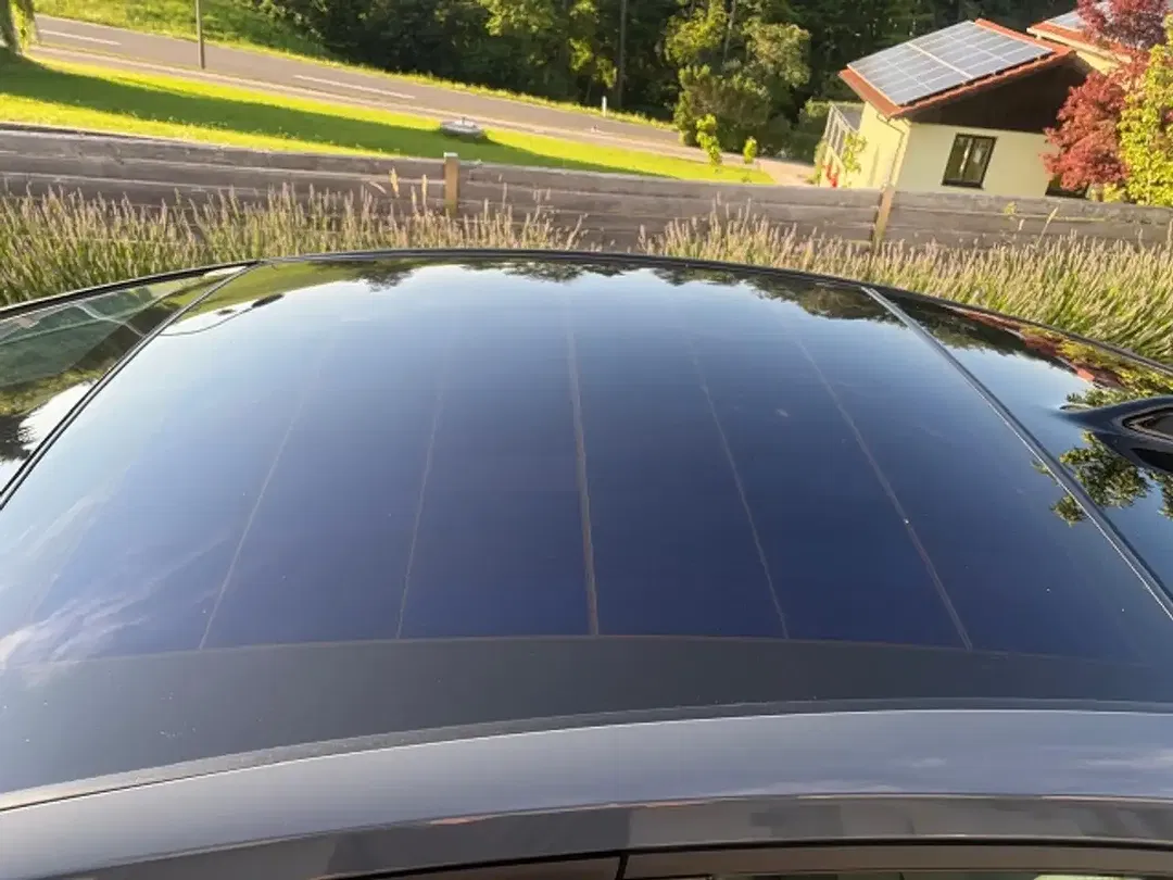 Toyota Prius PHEV - Thumbnail 8
