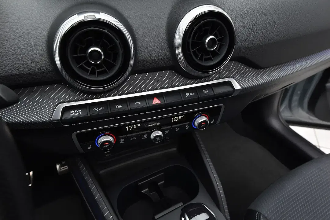 Audi SQ2 2.0 TFSI Matrix LED - Thumbnail 14