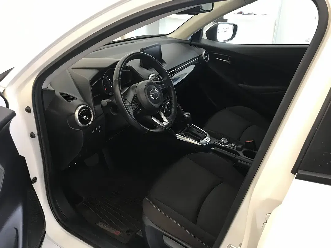 Mazda 2 SKYACTIV-G - Thumbnail 13