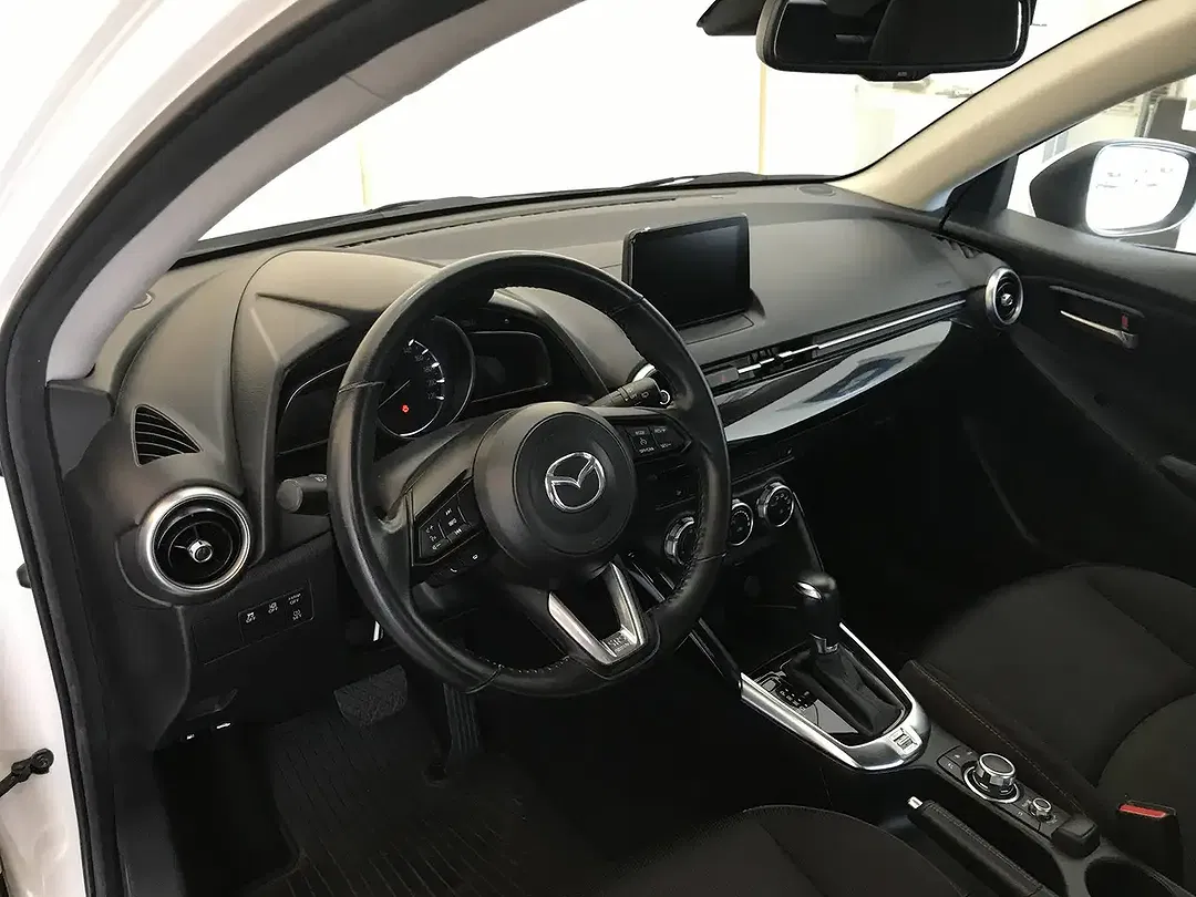 Mazda 2 SKYACTIV-G - Thumbnail 14