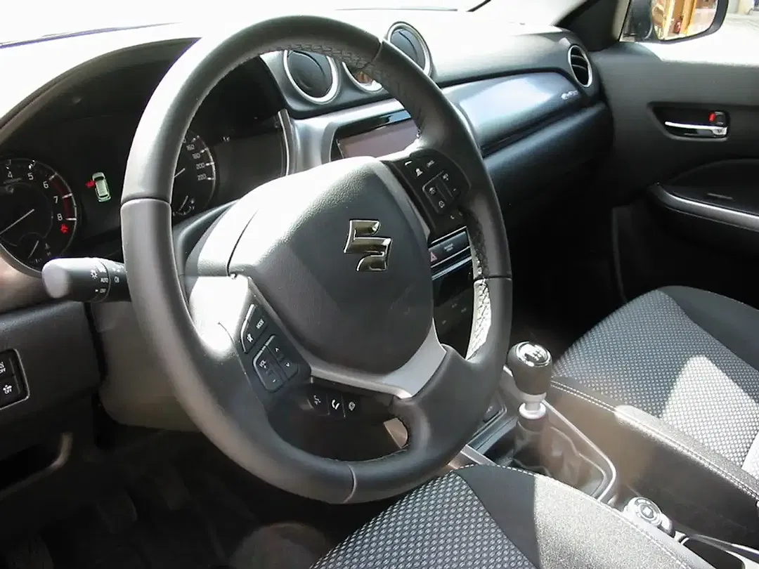 Suzuki Vitara AUT AllGrip - Thumbnail 17