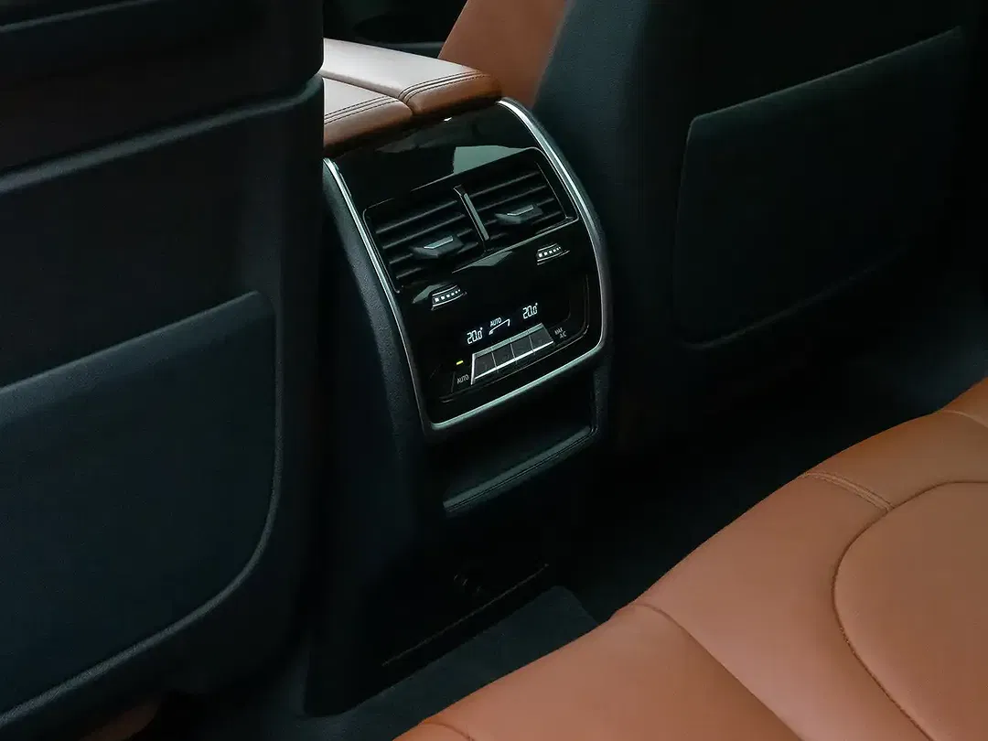 BMW X6 M - Thumbnail 14