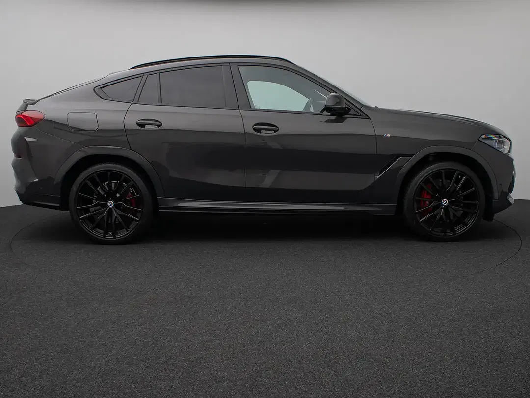 BMW X6 M - Thumbnail 3