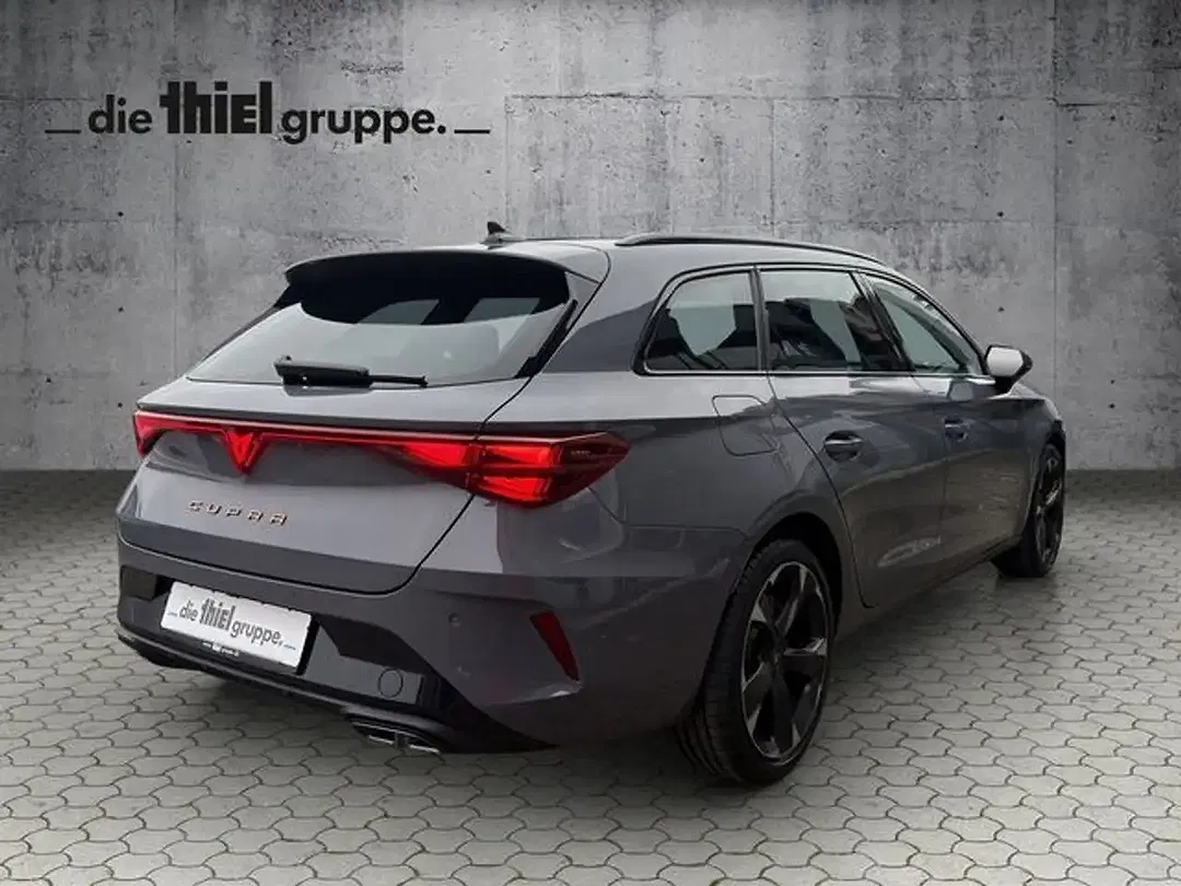 CUPRA Leon 1.5 eTSI DSG Sportstourer - Thumbnail 3