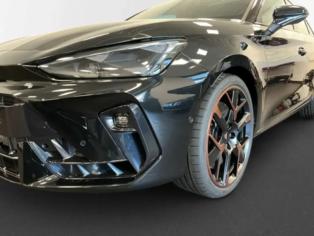 CUPRA Leon 2.0 TSI 4Drive VZ Sportstourer - Thumbnail 4