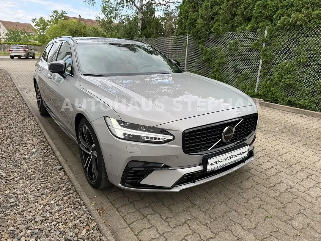 Volvo V90 T8 AWD Recharge Ultimate Dark - Thumbnail 3