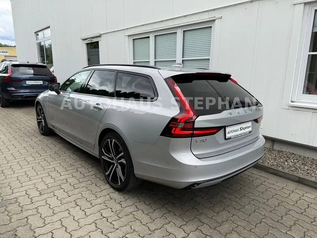 Volvo V90 T8 AWD Recharge Ultimate Dark - Thumbnail 4