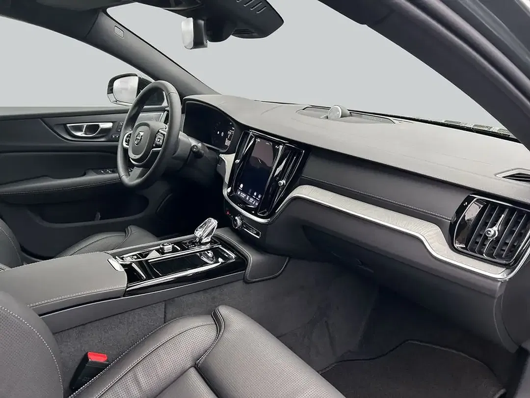 Volvo V60 T8 PHEV Hybrid AWD Ultra Dark - Thumbnail 12